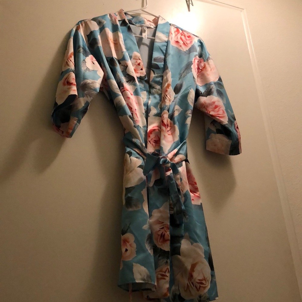 Flora Nikrooz Robe - Picture 2 of 3